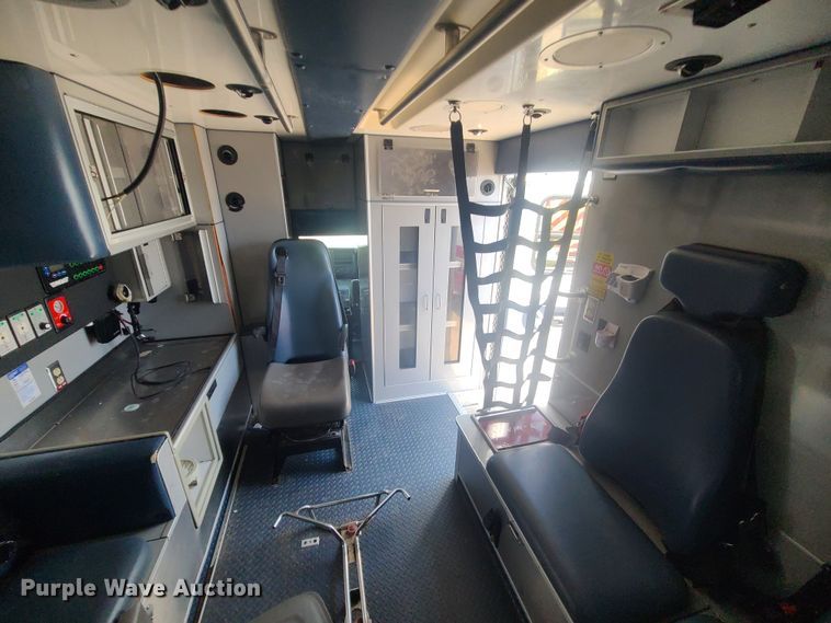 image for item DM4979 2016 Chevrolet Express G4500  ambulance