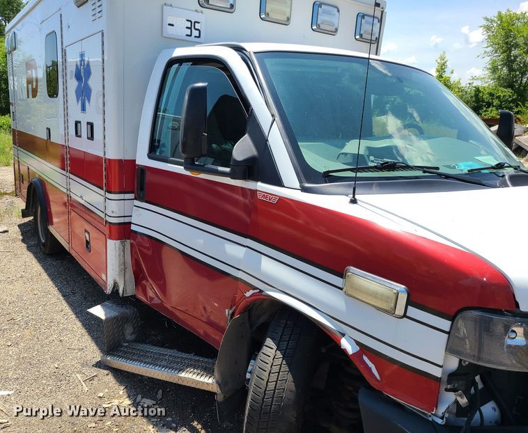 image for item DM4979 2016 Chevrolet Express G4500  ambulance