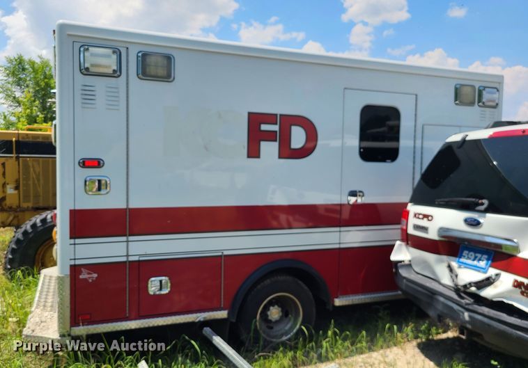 image for item DM4980 2014 Chevrolet Express G4500  ambulance