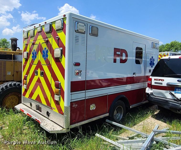 image for item DM4980 2014 Chevrolet Express G4500  ambulance