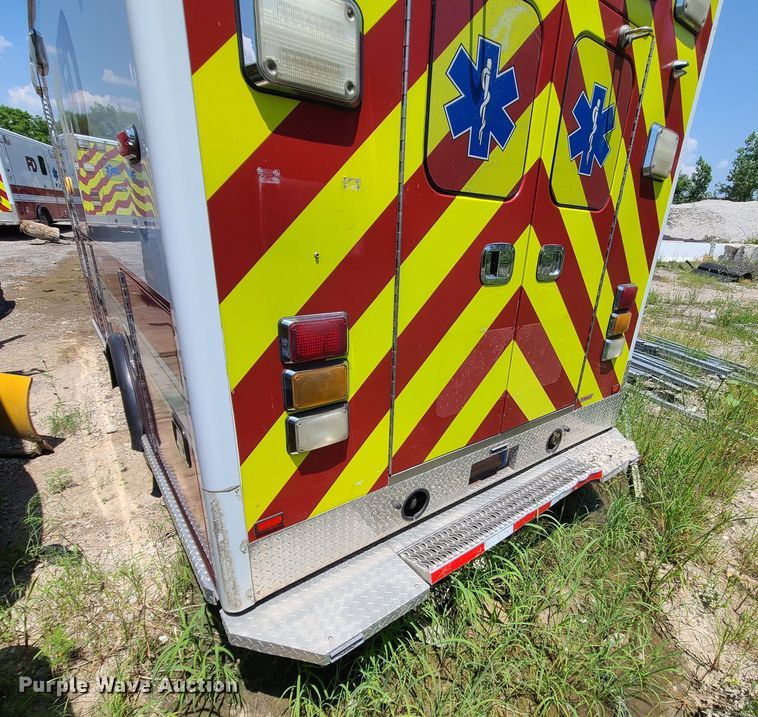 image for item DM4980 2014 Chevrolet Express G4500  ambulance