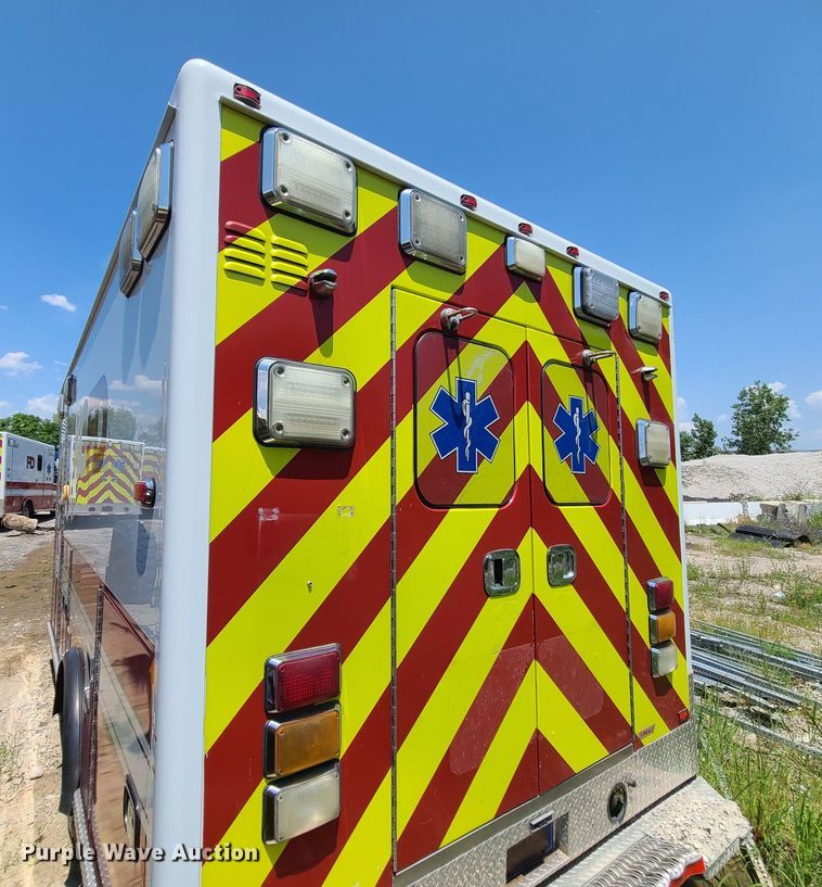 image for item DM4980 2014 Chevrolet Express G4500  ambulance