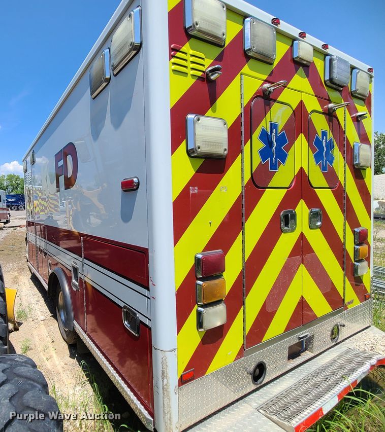 image for item DM4980 2014 Chevrolet Express G4500  ambulance