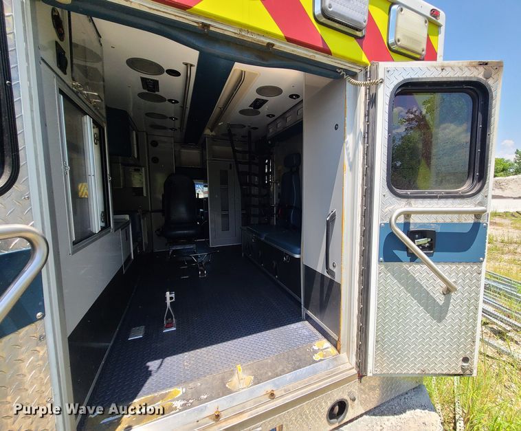 image for item DM4980 2014 Chevrolet Express G4500  ambulance