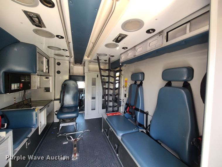 image for item DM4980 2014 Chevrolet Express G4500  ambulance