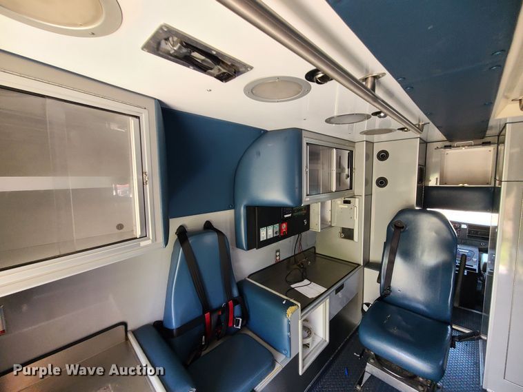 image for item DM4980 2014 Chevrolet Express G4500  ambulance