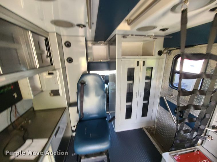 image for item DM4980 2014 Chevrolet Express G4500  ambulance