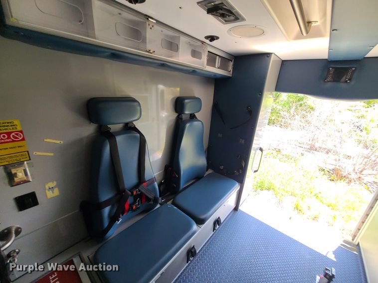 image for item DM4980 2014 Chevrolet Express G4500  ambulance