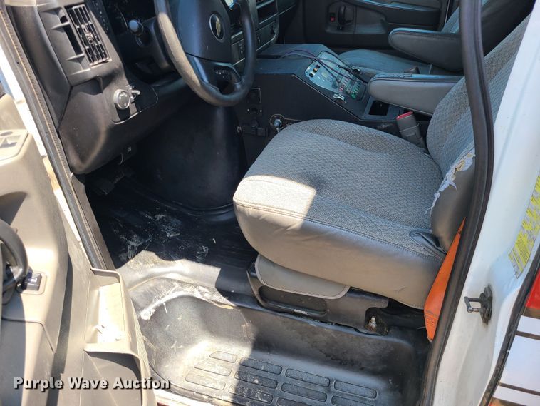 image for item DM4980 2014 Chevrolet Express G4500  ambulance