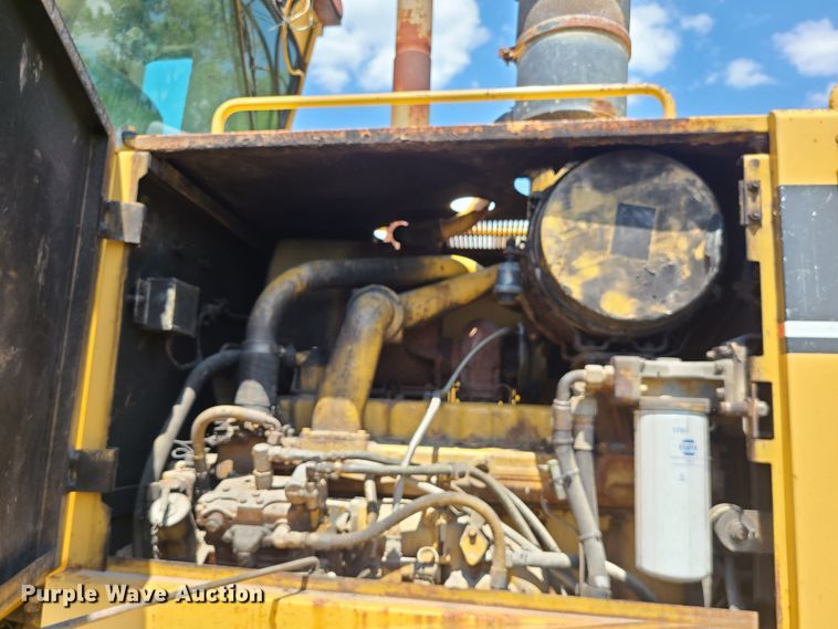 image for item DM4982 1999 Caterpillar 143H  motor grader