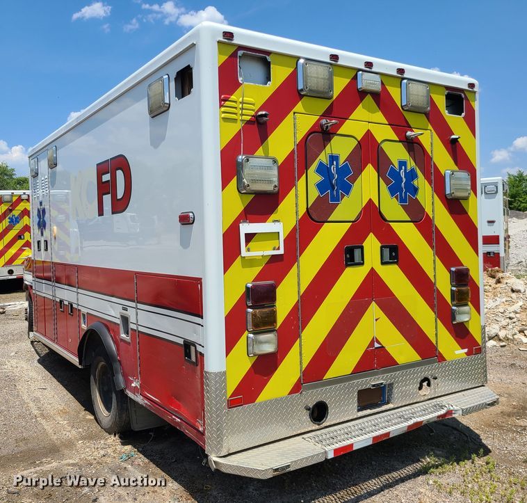 image for item DM4984 2016 Chevrolet Express G4500  ambulance