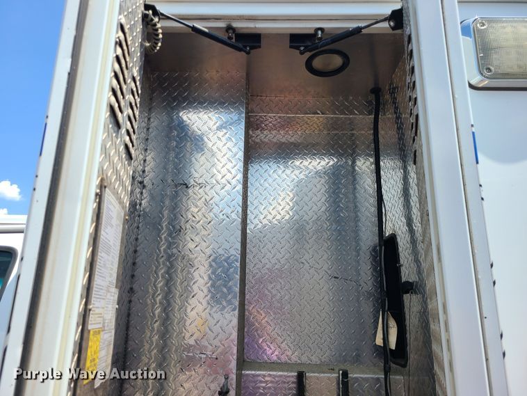 image for item DM4984 2016 Chevrolet Express G4500  ambulance