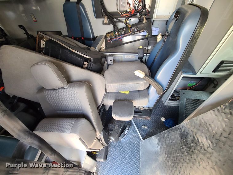 image for item DM4984 2016 Chevrolet Express G4500  ambulance