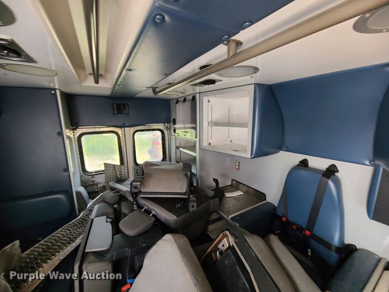 image for item DM4984 2016 Chevrolet Express G4500  ambulance