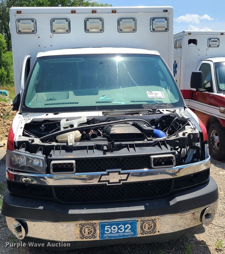 image for item DM4985 2016 Chevrolet Express G4500  ambulance