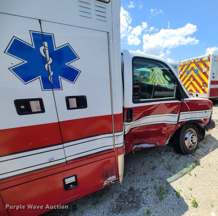 image for item DM4985 2016 Chevrolet Express G4500  ambulance