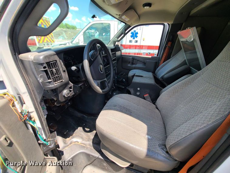image for item DM4985 2016 Chevrolet Express G4500  ambulance