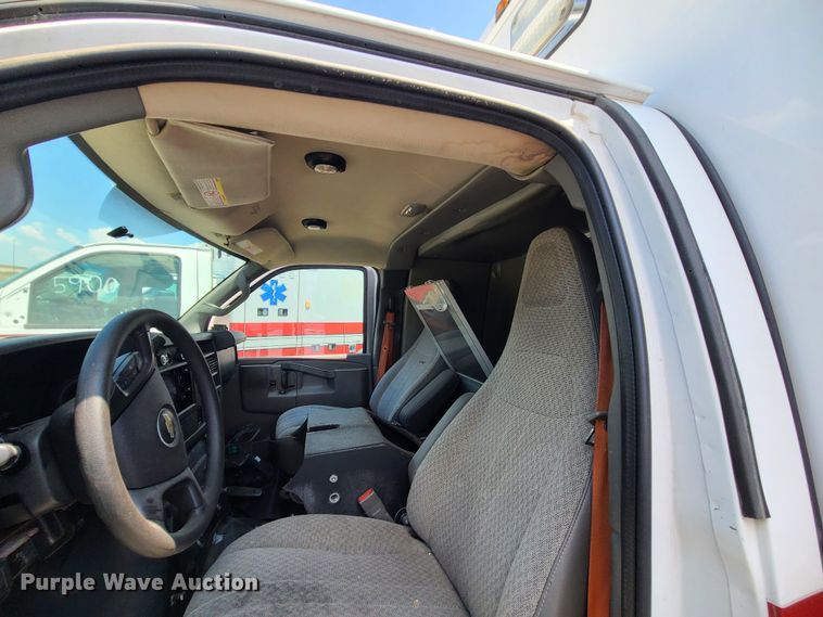 image for item DM4985 2016 Chevrolet Express G4500  ambulance