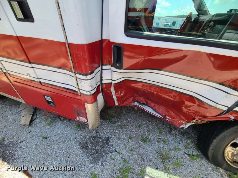 image for item DM4985 2016 Chevrolet Express G4500  ambulance