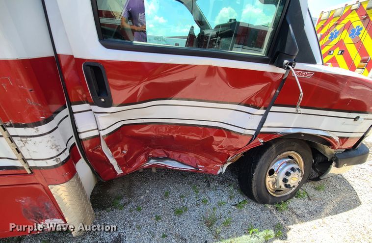 image for item DM4985 2016 Chevrolet Express G4500  ambulance