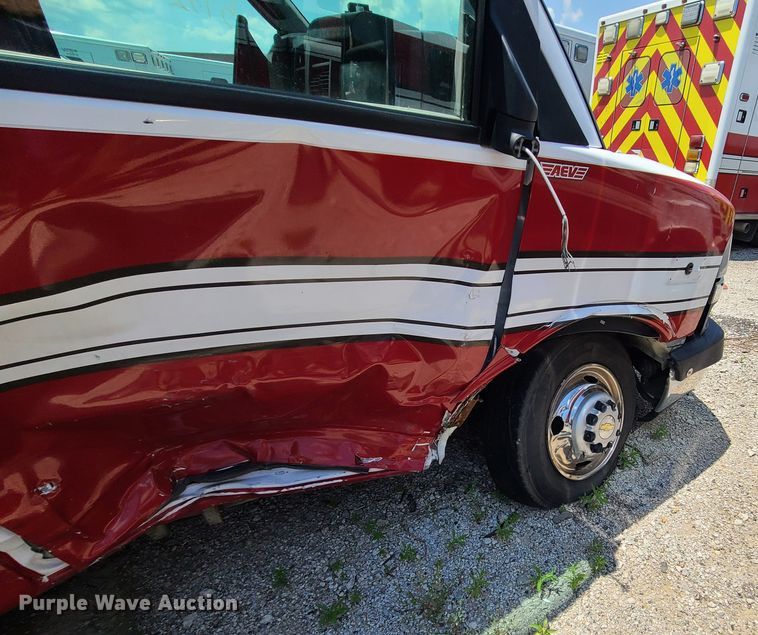 image for item DM4985 2016 Chevrolet Express G4500  ambulance