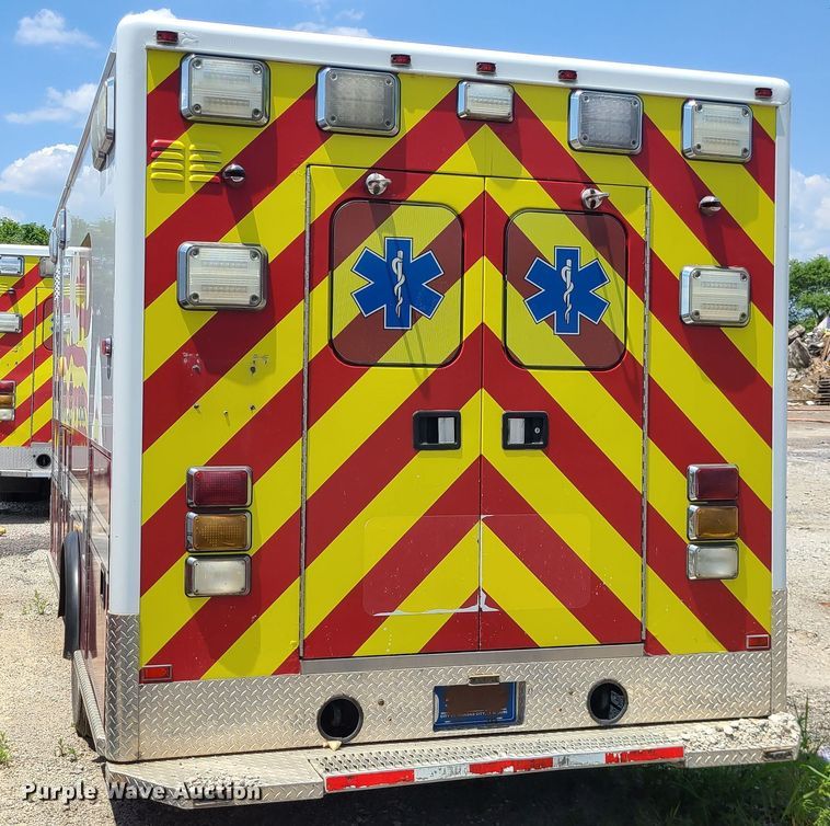 image for item DM4986 2016 Chevrolet Express G4500  ambulance