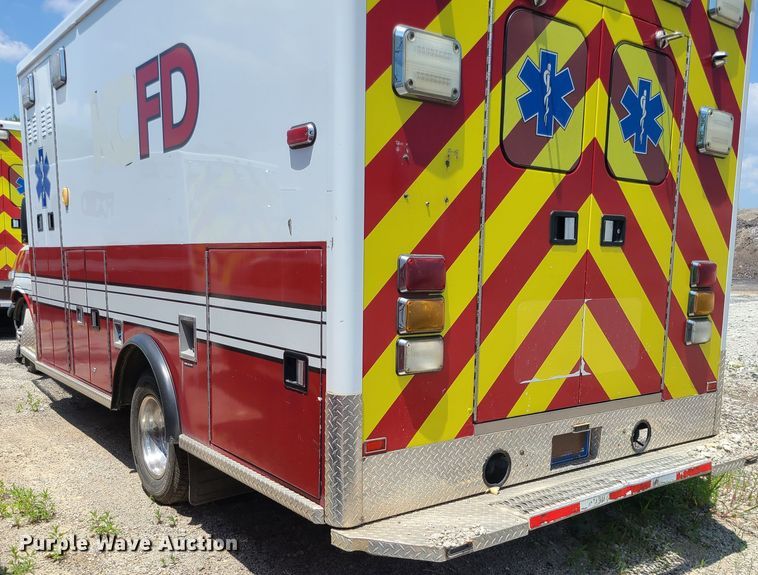 image for item DM4986 2016 Chevrolet Express G4500  ambulance