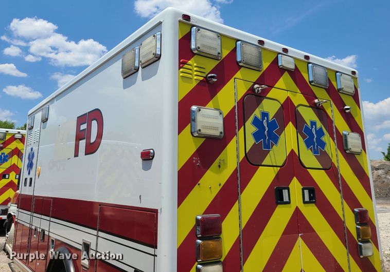 image for item DM4986 2016 Chevrolet Express G4500  ambulance