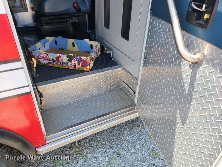 image for item DM4986 2016 Chevrolet Express G4500  ambulance