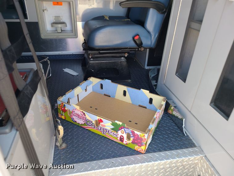 image for item DM4986 2016 Chevrolet Express G4500  ambulance