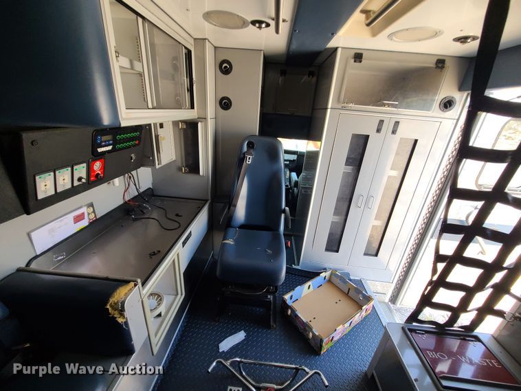 image for item DM4986 2016 Chevrolet Express G4500  ambulance