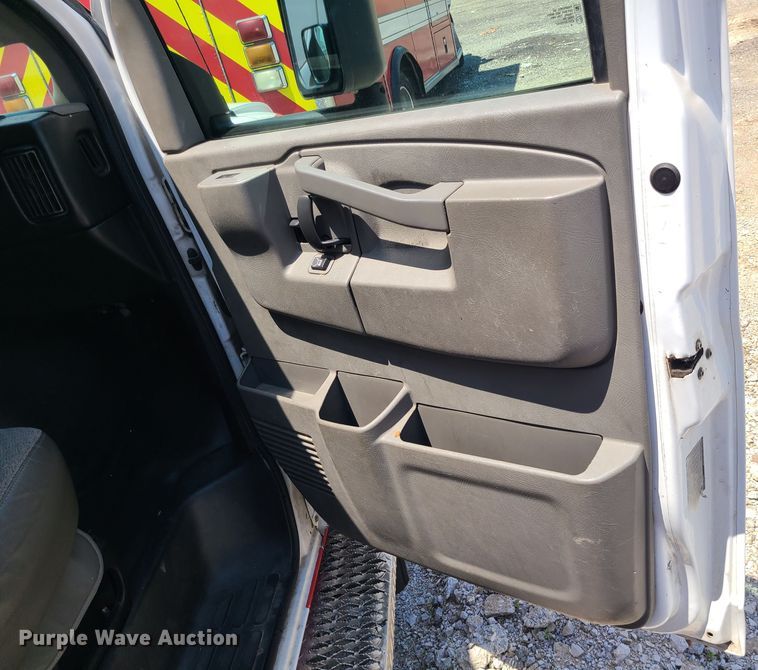 image for item DM4986 2016 Chevrolet Express G4500  ambulance