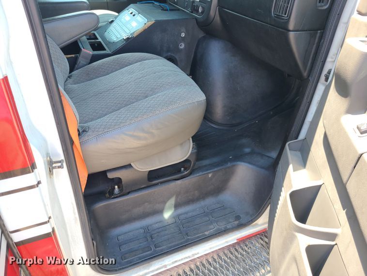 image for item DM4986 2016 Chevrolet Express G4500  ambulance