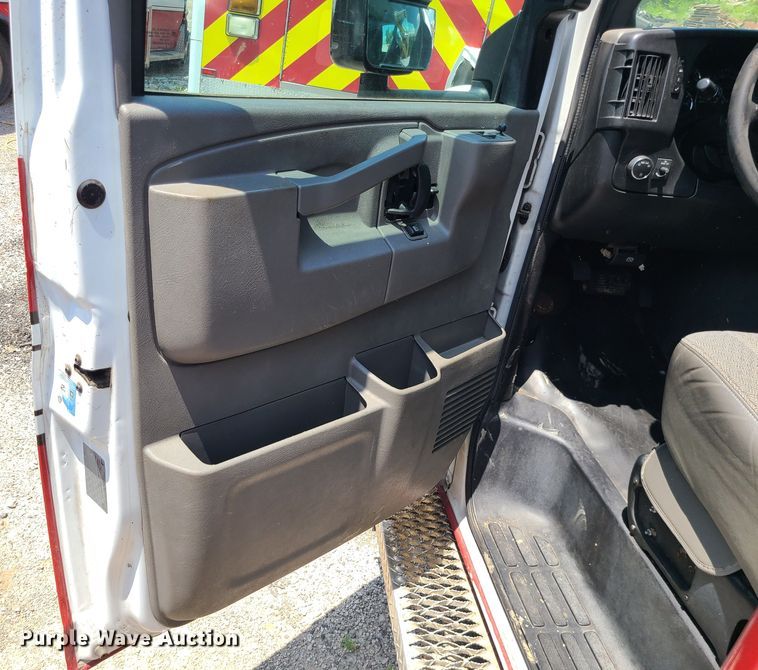 image for item DM4986 2016 Chevrolet Express G4500  ambulance