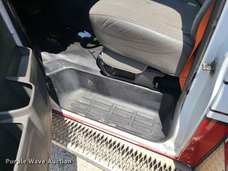 image for item DM4986 2016 Chevrolet Express G4500  ambulance