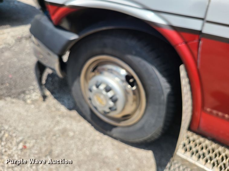 image for item DM4986 2016 Chevrolet Express G4500  ambulance