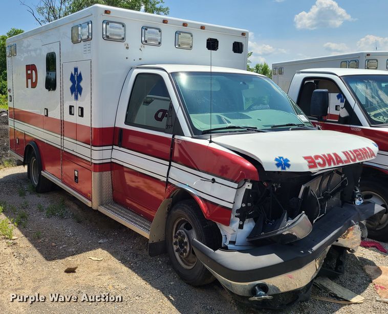 image for item DM4987 2016 Chevrolet Express G4500  ambulance