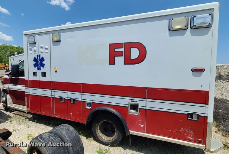 image for item DM4987 2016 Chevrolet Express G4500  ambulance