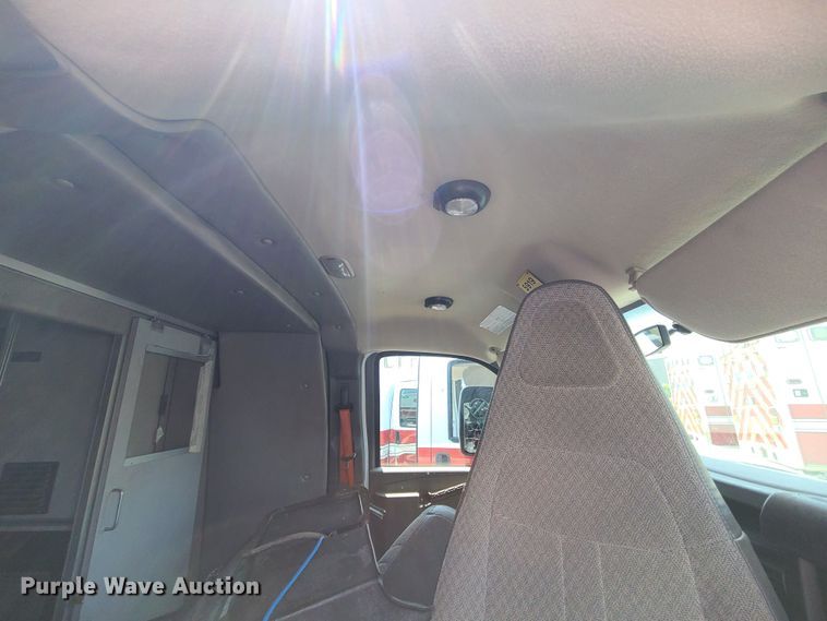 image for item DM4987 2016 Chevrolet Express G4500  ambulance
