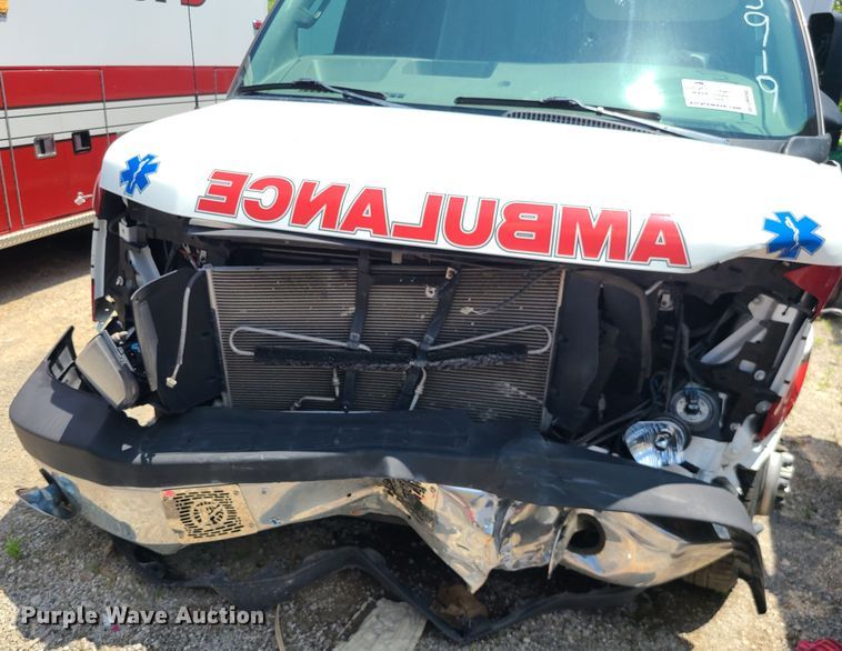 image for item DM4987 2016 Chevrolet Express G4500  ambulance