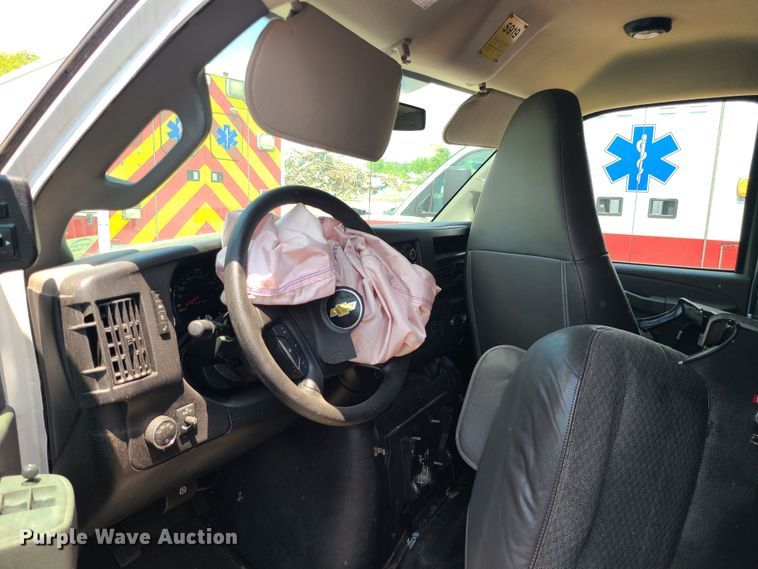 image for item DM4987 2016 Chevrolet Express G4500  ambulance
