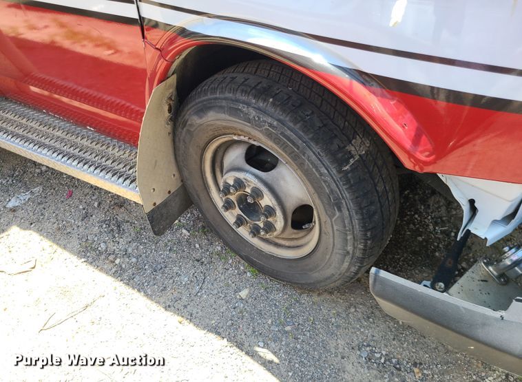 image for item DM4987 2016 Chevrolet Express G4500  ambulance