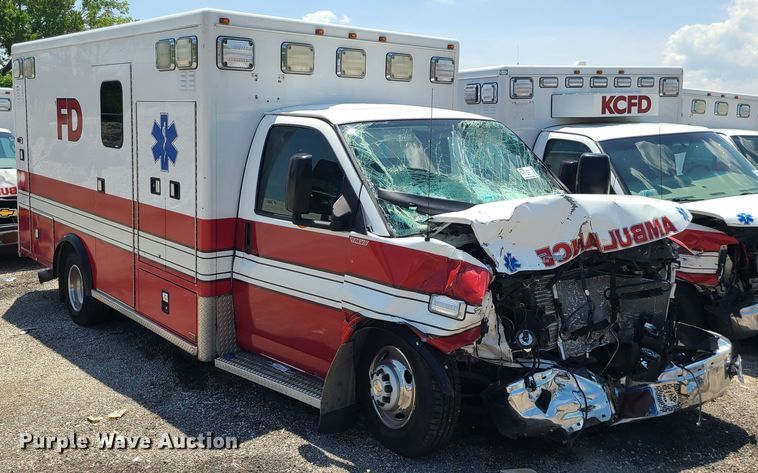 image for item DM4988 2016 Chevrolet Express G4500  ambulance