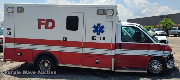 image for item DM4988 2016 Chevrolet Express G4500  ambulance