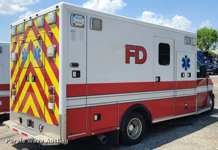 image for item DM4988 2016 Chevrolet Express G4500  ambulance