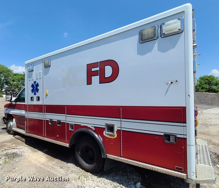 image for item DM4988 2016 Chevrolet Express G4500  ambulance