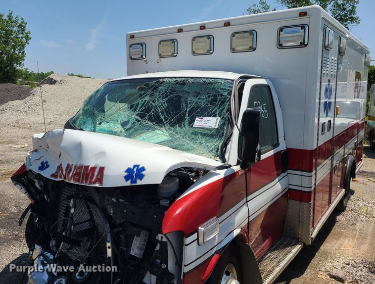 image for item DM4988 2016 Chevrolet Express G4500  ambulance
