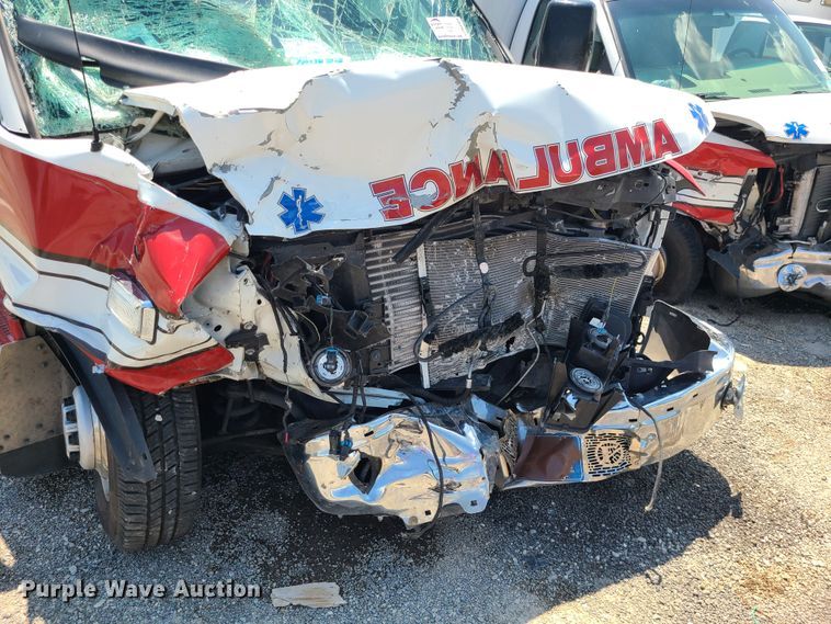 image for item DM4988 2016 Chevrolet Express G4500  ambulance