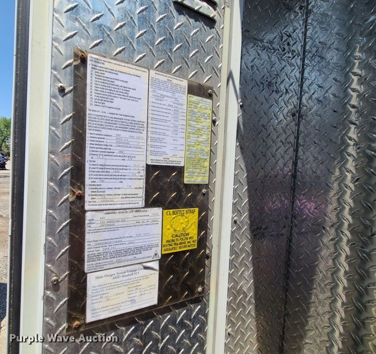 image for item DM4988 2016 Chevrolet Express G4500  ambulance