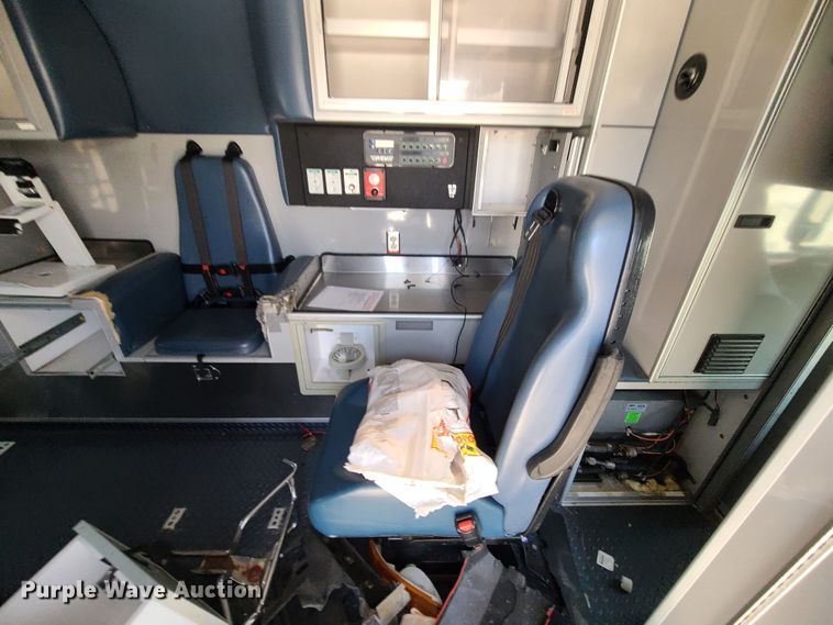 image for item DM4988 2016 Chevrolet Express G4500  ambulance